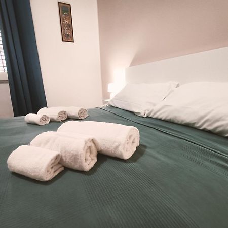 Thalia Hotel Palermo Bagian luar foto